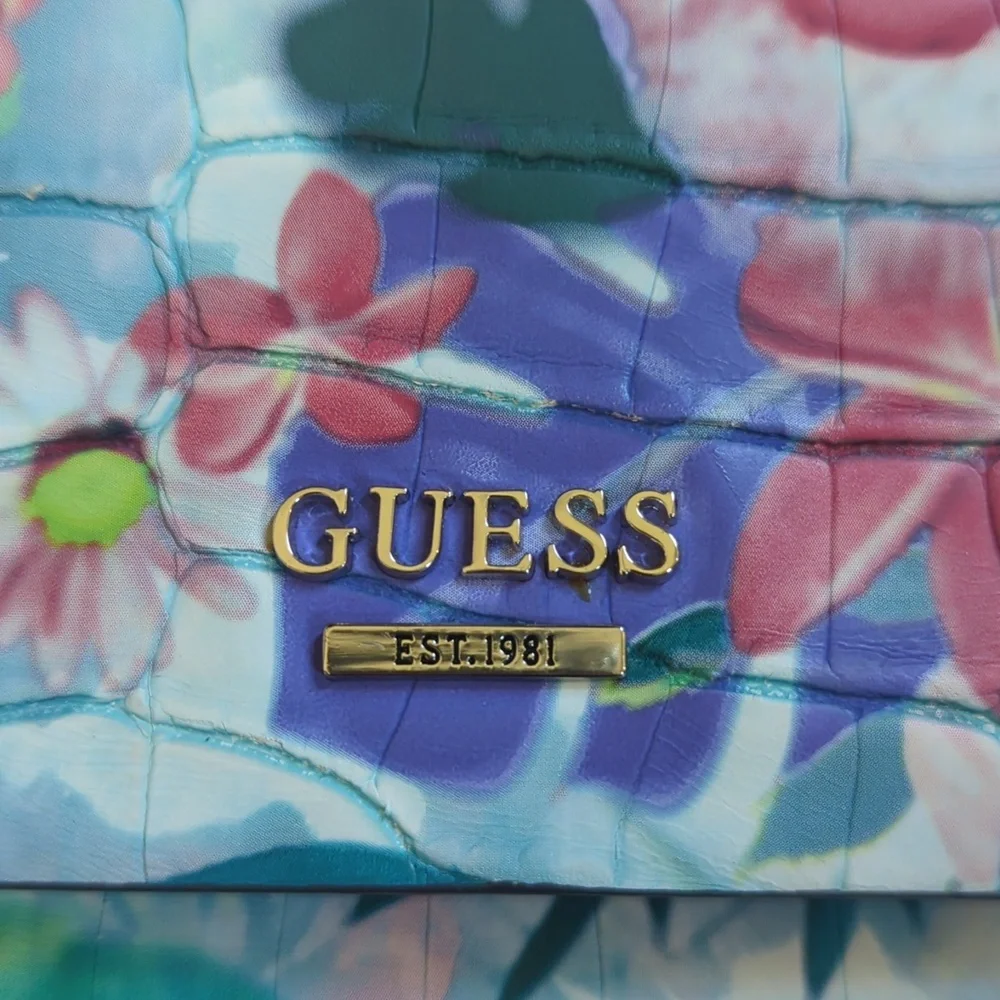 Guess floral croc